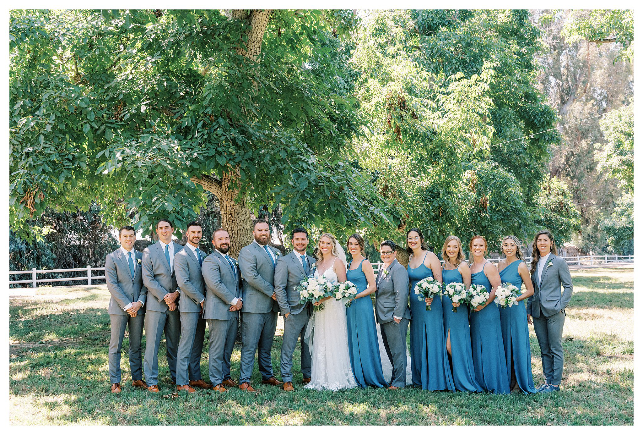 The full wedding party at a Walnut Grove wedding in Moorpark, Ca.