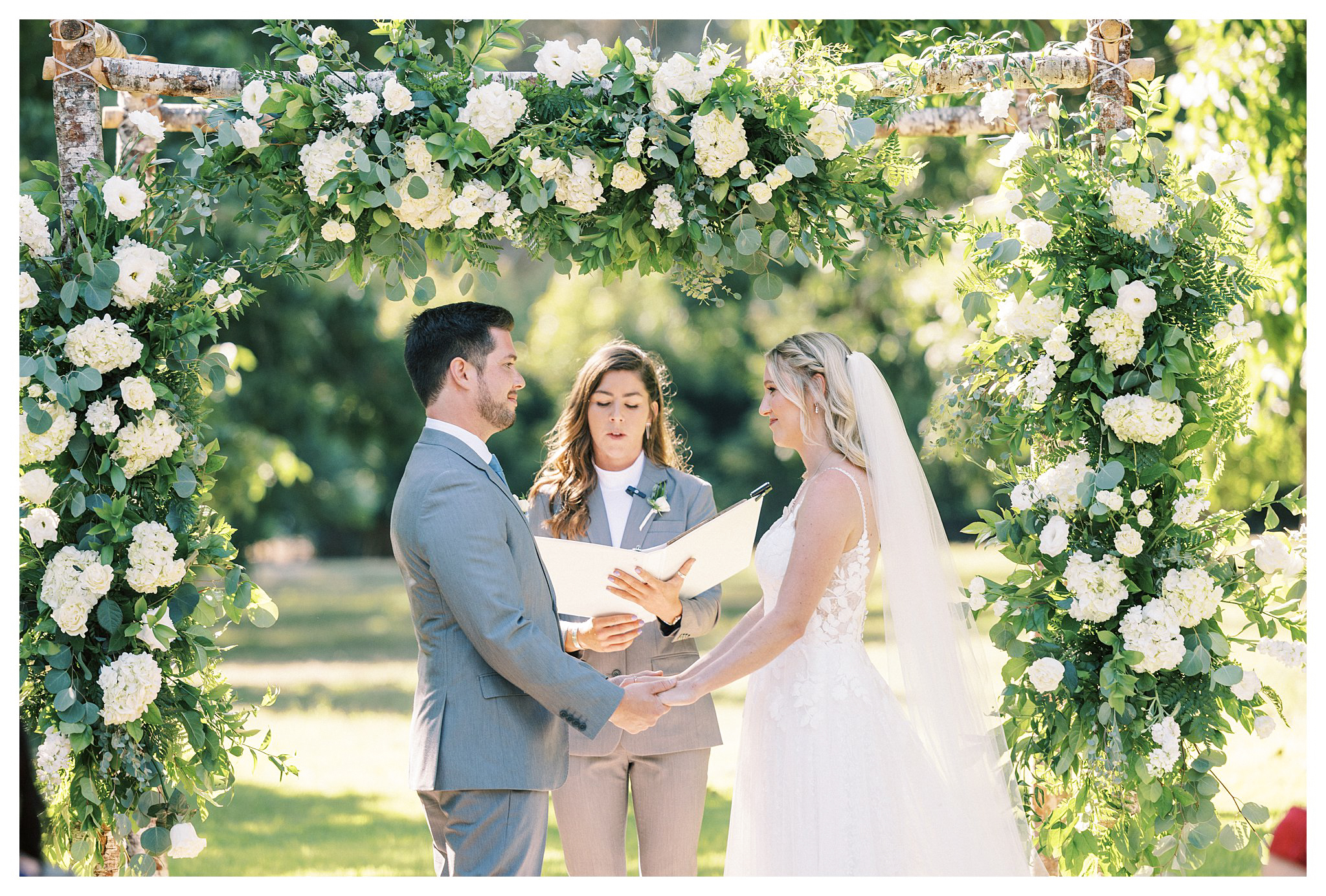 A wedding ceremony at Walnut Grove in Moorpark, Ca.