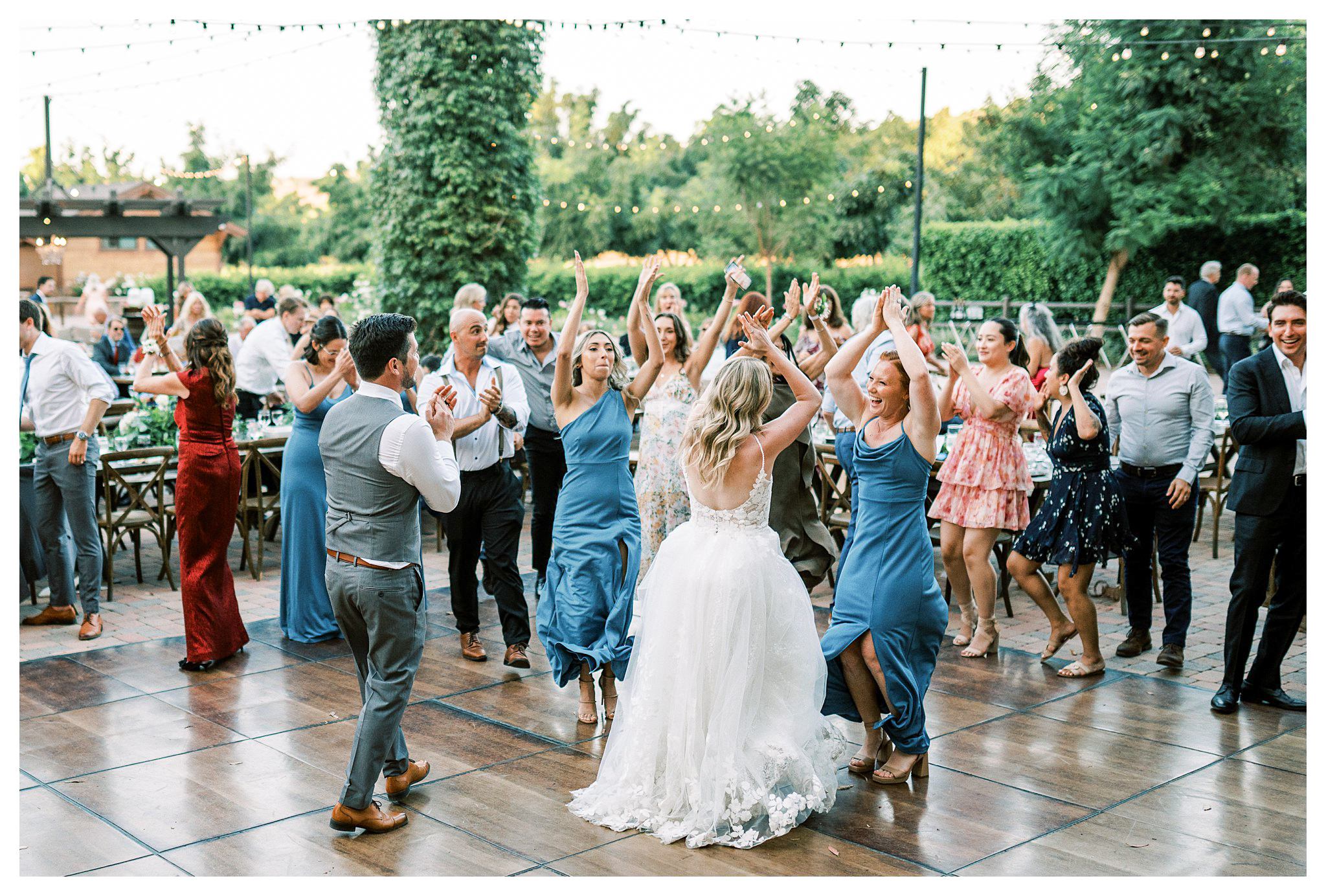 Guests dancing at a Walnut Grove wedding in Moorpark, Ca.